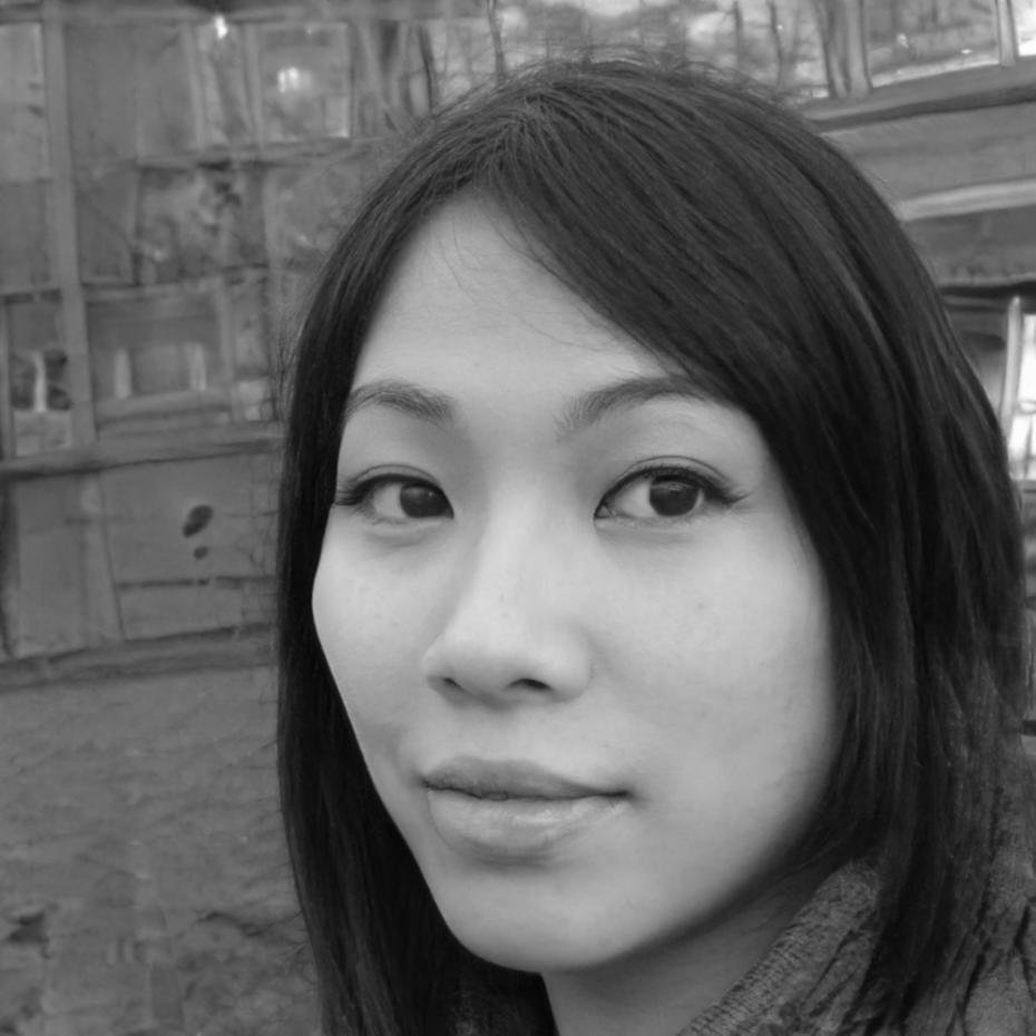 Sienna Whittaker, Senior Financial Analyst